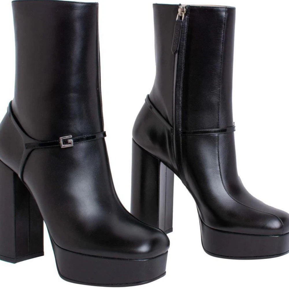 💕💕SOLD💕💕Gucci Black Heeled Boots with Platform Sole - Picture 4 of 9